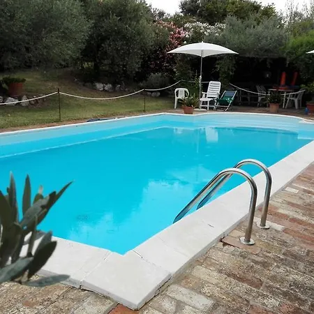 Agriturismo Il Grappolo E La Rosa Летний дом